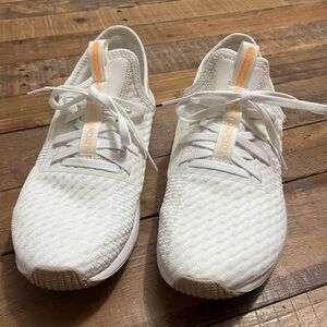 New Balance Women’s DynaSoft Nergize Sport V2 Cross Trainer